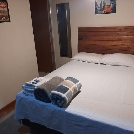 Kitnet - Apart Hotel 2 Sete Lagoas Esterno foto